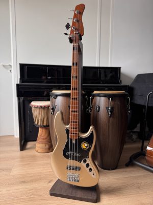 Marcus Miller Alder V5